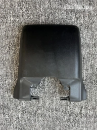 Корпус (заглушка) камеры и сенсора дождя 

Land Cruiser 200