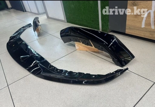 Юбка переднего бампера BMW, 2018 г., цвет - Черный, Новый