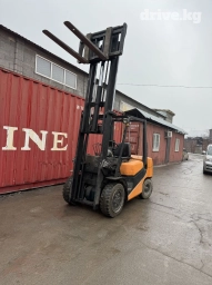 Погрузчик, 2002 г., Колесный, Вилочный