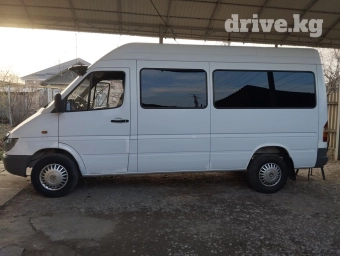 Автобус, 2002 г.