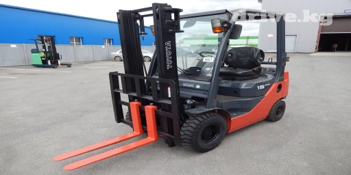 Погрузчик, 2010 г., Колесный, Вилочный