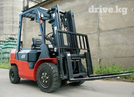 Погрузчик, 2011 г., Колесный, Вилочный