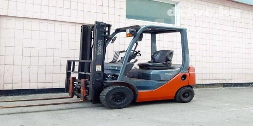 Погрузчик, 2004 г., Колесный, Вилочный