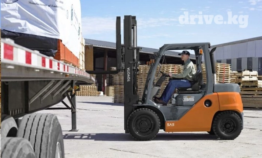 Погрузчик, 2012 г., Колесный, Вилочный