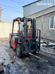 Погрузчик, 2019 г., Колесный, Вилочный