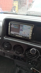 Продаюштатную магнитолу,7 дюймов стандарт, всё отлично работает,цена