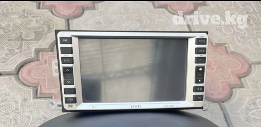 Тойота эстима. Штатная магнитола оригинал