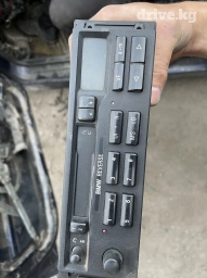 Магнитофон родной от бмв е36 оригинал подойдет на е34