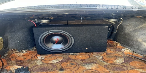 Продаю сабуфер Урал молния 12 размер 30 см усилитель моноблок фирмы