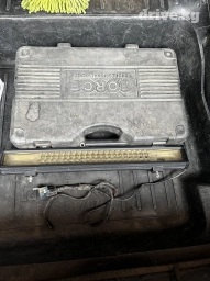 Продаю люстру с креплениями с рэле подулючай и ослепляй