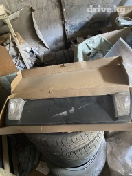 Накладка на крышку багажника Лексус лх 570