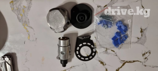 Продаю розетка, вилка для прицепа, крепления для фаркопа, муфты