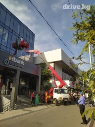 Услуги авто вышки 25 м. Заказ от двух часов и более, есть выезд в