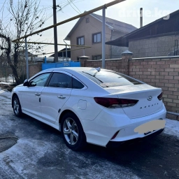 Сдаю в аренду: Легковое авто