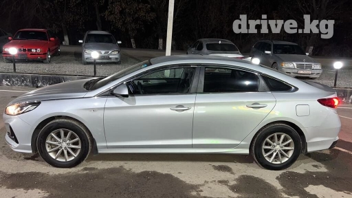 Сдаю в аренду: Легковое авто