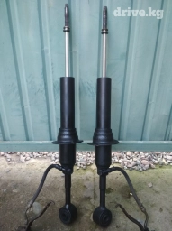 На Фораннер 215, 285 продам гидравлические амортизаторы X-Reas. На