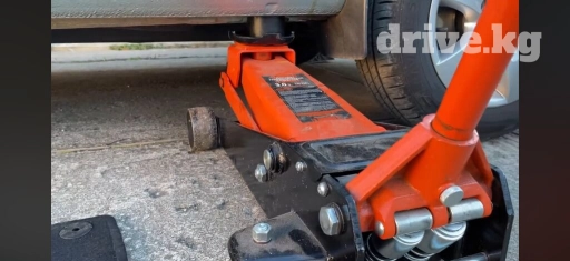 Спустило колесо звони вулканизация на выезд, приедем и на месте