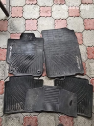 Родные Резиновые Полики Для салона Toyota, цвет - Черный, Б/у