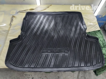 Родные Резиновые Полики Для багажника Subaru, цвет - Черный, Б/у, Самовывоз