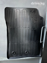 Полики Lexus Lx года