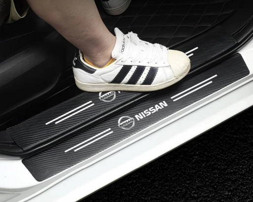 🛡 Накладки на пороги Nissan — стиль и защита в одном