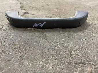 Неизвестная ручка салона Ручка салона снята с японского автомобиля