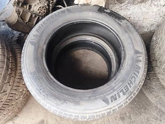 Резина Michelin 225 65 R17 В наличии только 2 баллонa. По отдельности