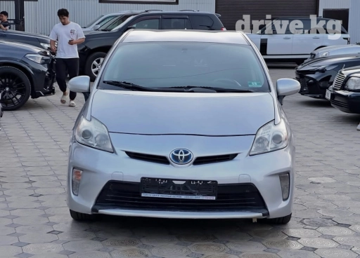 Продаю в хорошем состоянии Toyota prius