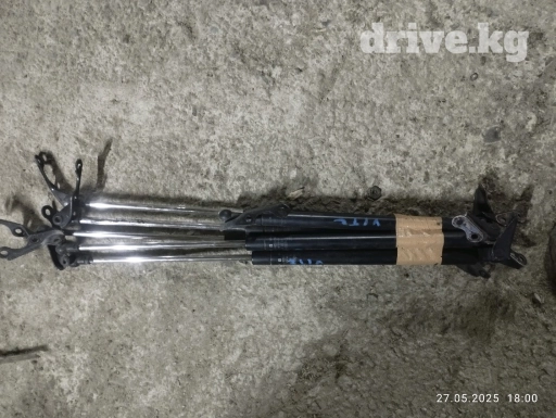 Тайота виц 2001 года тарцион на багажник