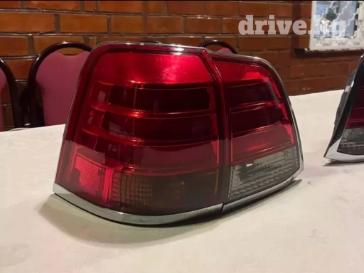 Стоп сигналы lx570 2007-2011