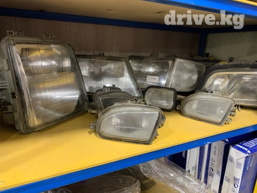 В наличии. передние фары на sprinter tdi - Cdi