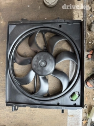 Ниссан рок 2015 года