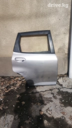 Дверь задняя правая,от Хонда фит
